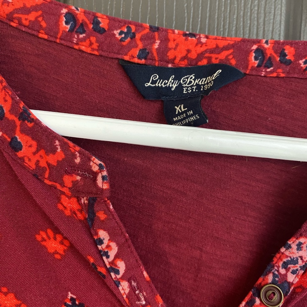 Women’s Lucky brand shirt - Picture 3 of 3